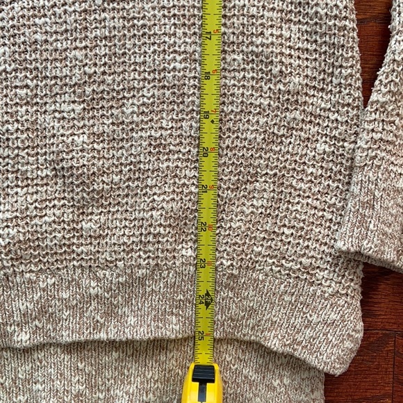 L.L. Bean Chunky Knit Cowl Neck Cream Tan Heather Cozy High Low Sweater Size M - Picture 3 of 10